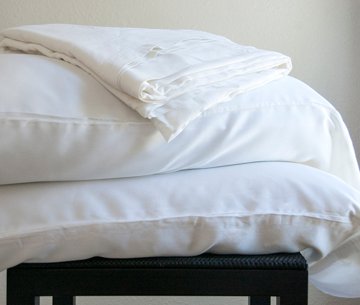 cariloha-bamboo-bed-sheets-pillows