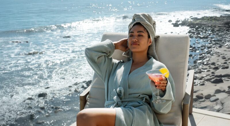 cariloha-bamboo-robe-towel-summer-heat