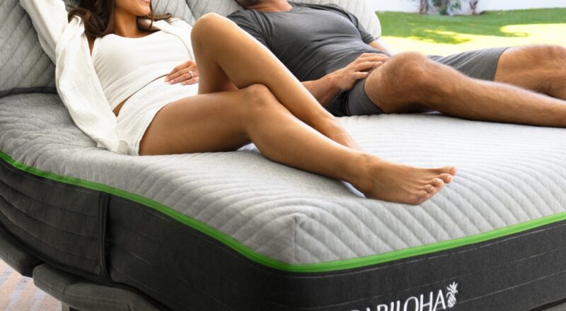 cariloha-mattress-bamboo-retreat-couple